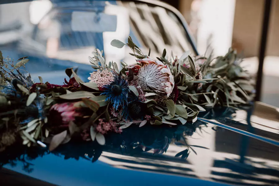 Blumenkranz Brautauto