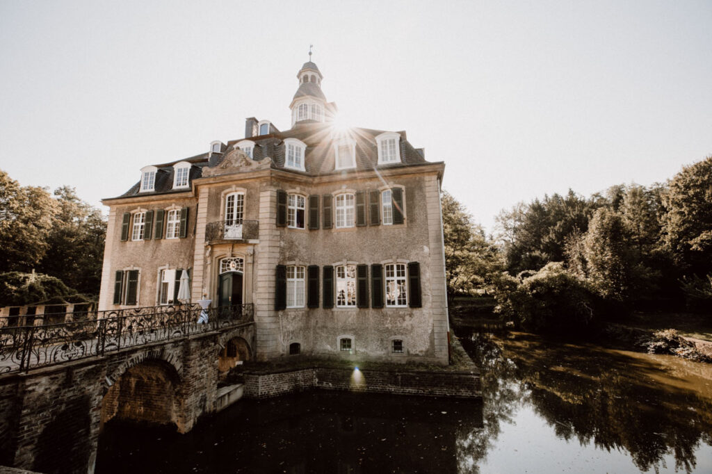 Wasserschloss Hackhausen Solingen Hochzeitslocation Düsseldorf